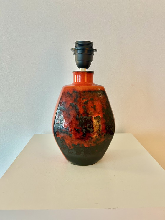 Image 1 of Kabellose Tischlampe – auch für Balkon oder Terrasse geeignet – gefertigt aus einer Vintage-Keramikvase von S. P. Gerz.