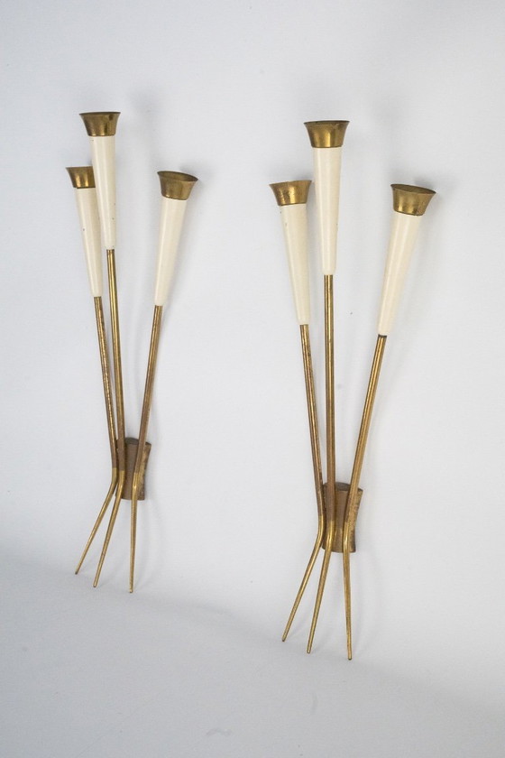 Image 1 of Coppia di grandi appliques in ottone della metà del secolo scorso attribuibili a Stilnovo. Italia anni '50