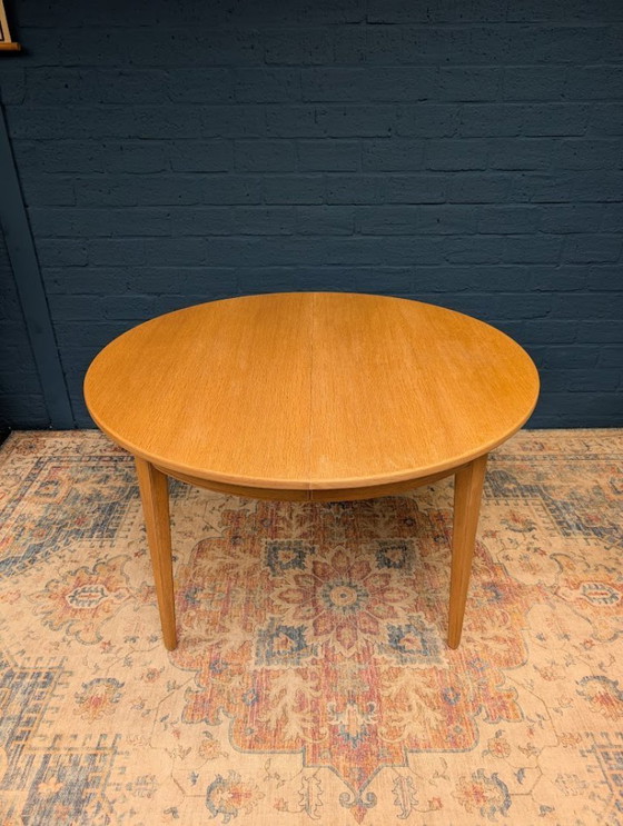 Image 1 of Vintage eiken ronde eettafel, model 55 van Omann Jun, jaren 60