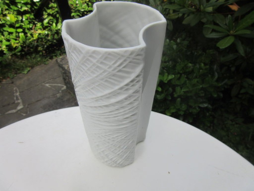 Wunsiedel Bavaria Porcelaine White Modernist Vase 180726
