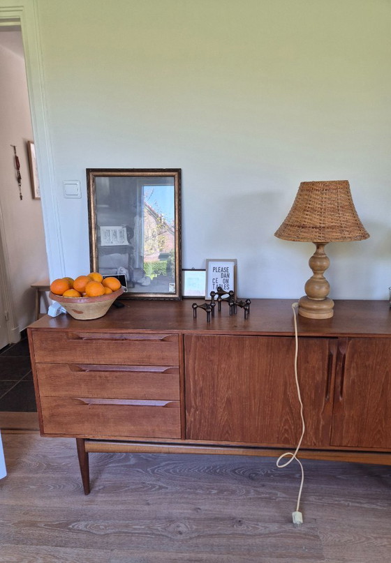 Image 1 of Lampe de table vintage en bois avec abat-jour en rotin, années 70