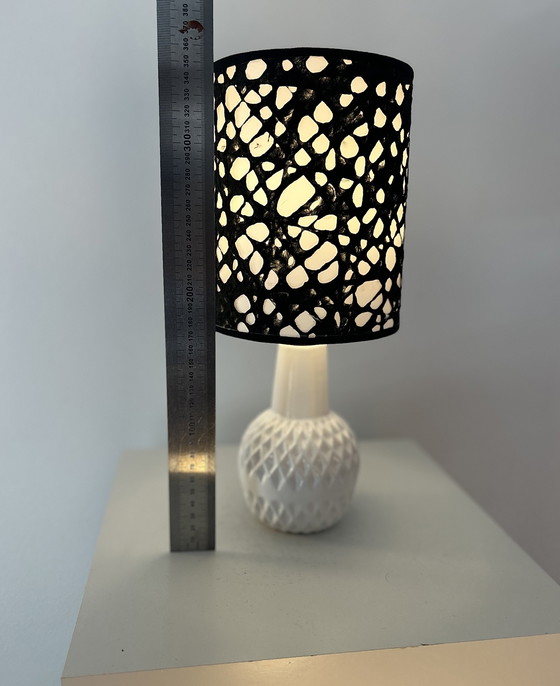 Image 1 of Small expressive vase lamp - upcycled 
