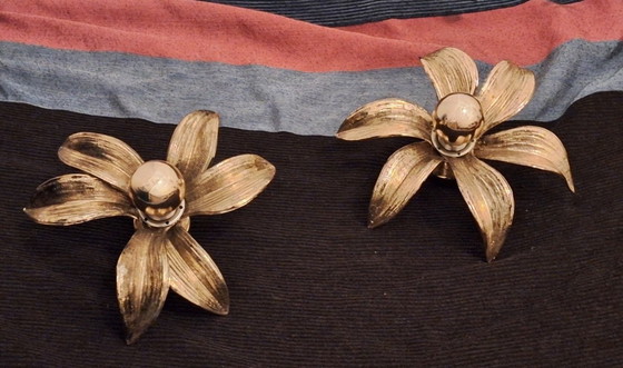 Image 1 of Par de apliques de pared de latón macizo con forma orgánica, de mediados de siglo, década de 1970.