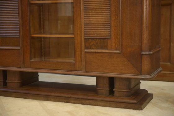 Brutalist display cabinet in oak by Charles Dudouyt, 1940s. – Wood, Glass, Art Deco (photo 10 of 15)