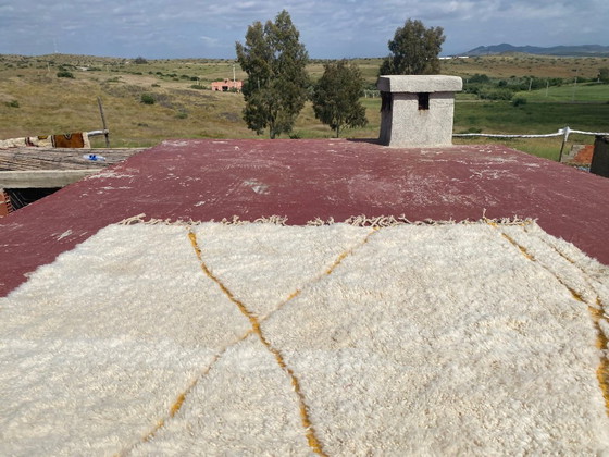 Image 1 of Beni Ouarain Rug 200x200 cm – Handmade Moroccan Wool Carpet – Ivory Berber Geometric Design