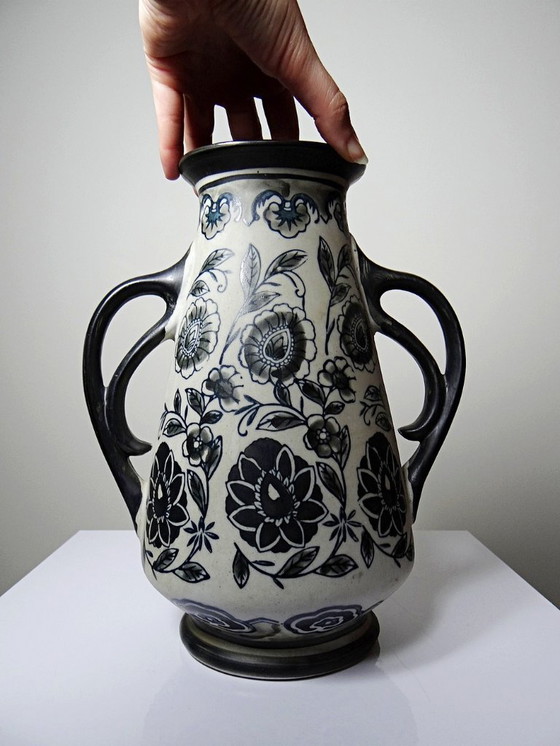 Image 1 of Antique Art Deco vase, 1920-40, in fine stoneware, Art Nouveau style & chinoiserie decoration