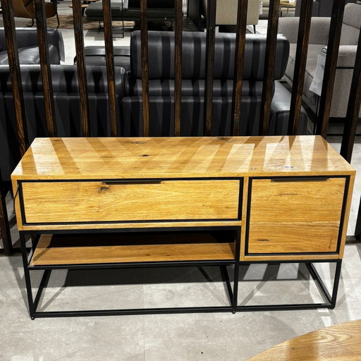 Henders & Hazel City Buffet bas