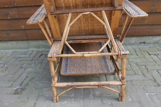 Image 1 of prachtige antieke Franse lounge ligstoel, gemaakt van rotan en bamboe