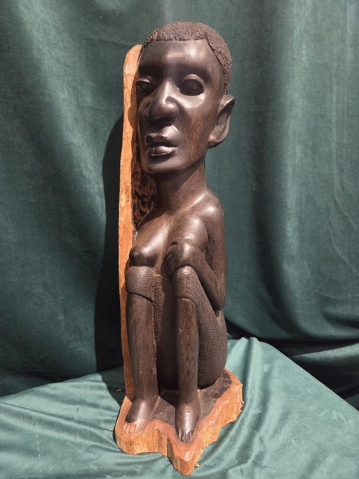 Grote handgesneden houten sculptuur – Afrikaans design