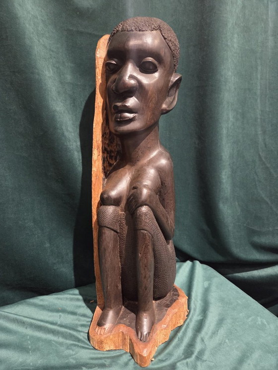 Image 1 of Grote handgesneden houten sculptuur – Afrikaans design