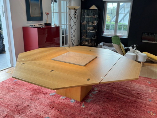 Cirkante tafel van designer VDBP