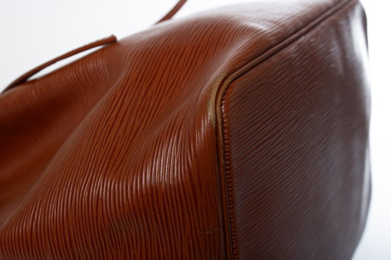 Louis Vuitton, Noe epi leather bag in brown, Bucket bags, Calfskin (photo 13 of 16)