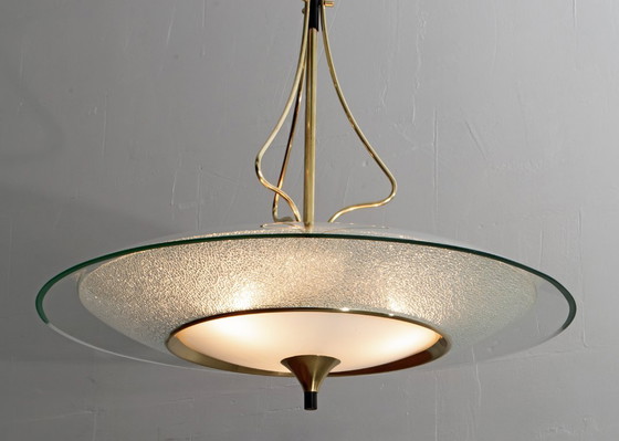 Image 1 of Lampadario in vetro e ottone della metà del secolo scorso, in stile Fontana Arte del 1940.