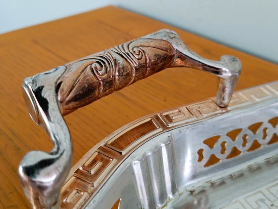 Image 1 of Antieke zilveren en gouden metalen serveerschaal