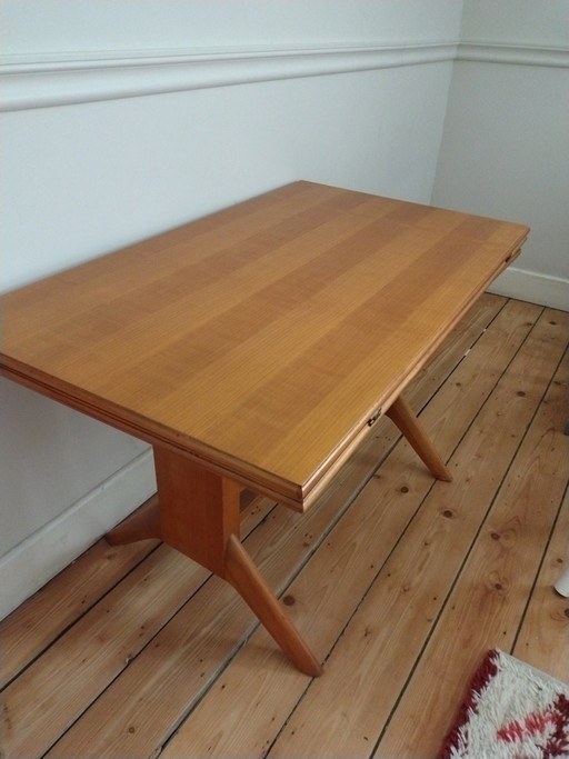 Mesa de centro de mediados de siglo fabricada por Wilhelm Renz.