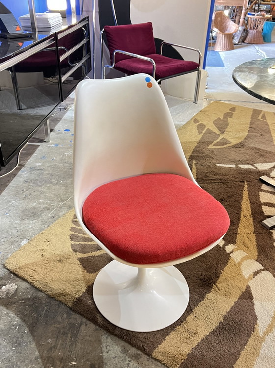 Image 1 of Saarinen Knoll tulpenstoelen