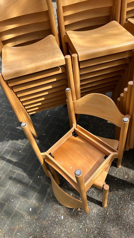 Image 1 of Lotto di 50 sedie impilabili vintage in compensato anni '80