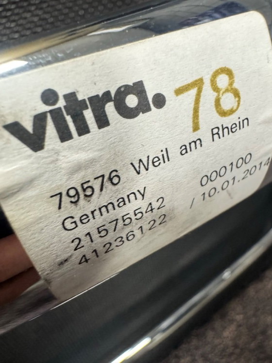 Image 1 of 4x Vitra Eames EA 108 stoel Mesh zwart / Chrome frame