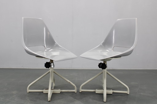 1960s Miroslav Navratil Pair of Fiberglass Chairs for Vertex, Czechoslovakia