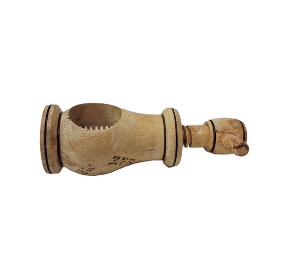 Image 1 of Schiaccianoci in legno d'epoca con meccanismo a vite