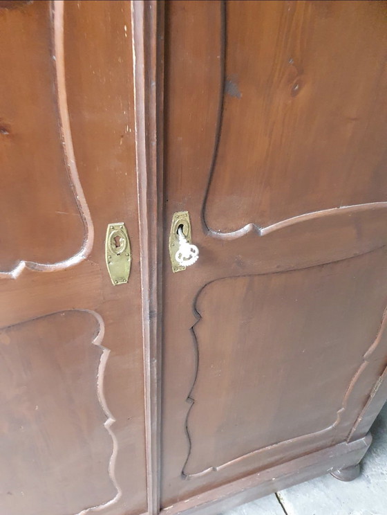 Image 1 of Pine 2-door cabinet, nice to restore, paint in a modern color with an antique look.