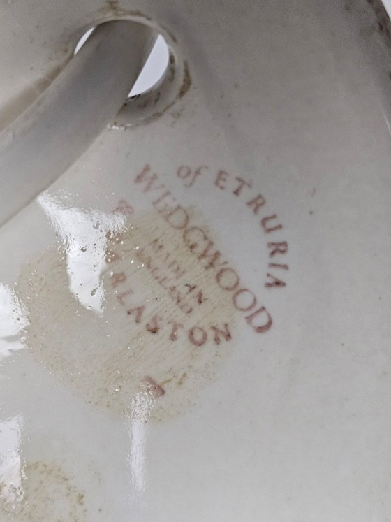 Image 1 of Wedgwood Barleston Ertruria - white porcelain - table lamp - signed - England - 1960s