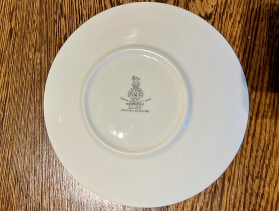 Image 1 of Vintage Royal Doulton "Moonstone" china 64 delig servies