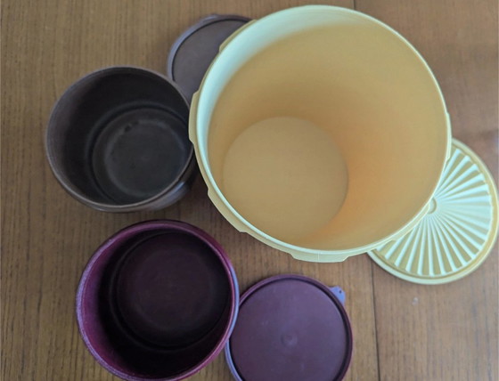 Image 1 of Boîte de conservation Tupperware Starburst des années 70