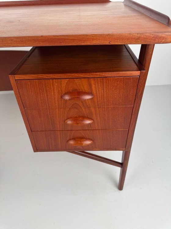 Boomerang Executive Desk, Svend Aage Madsen for H.P. Hansen, Denmark, 1960s, Wood, Brown (photo 9 of 15)