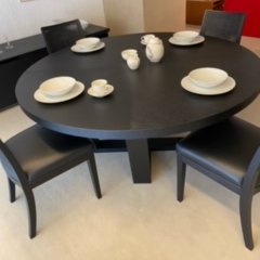 Image 1 of Maxalto Xilos eettafel - Ø160 met eetkamerstoel (set van 4)