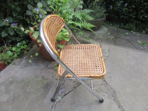 Kinderstuhl aus Chrom, Bambus/Rattan, Vintage-Modernismus der 70er Jahre