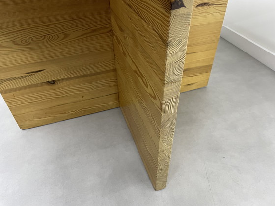 Image 1 of Vintage grote massief grenenhouten eettafel 130 x 130