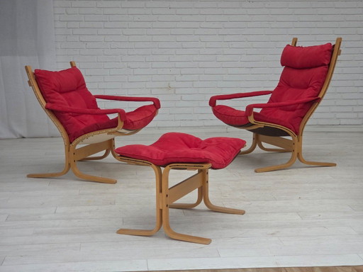 1970s, Norwegian design by Ingmar Relling, model "Siesta", set of 2 chairs with footstool.