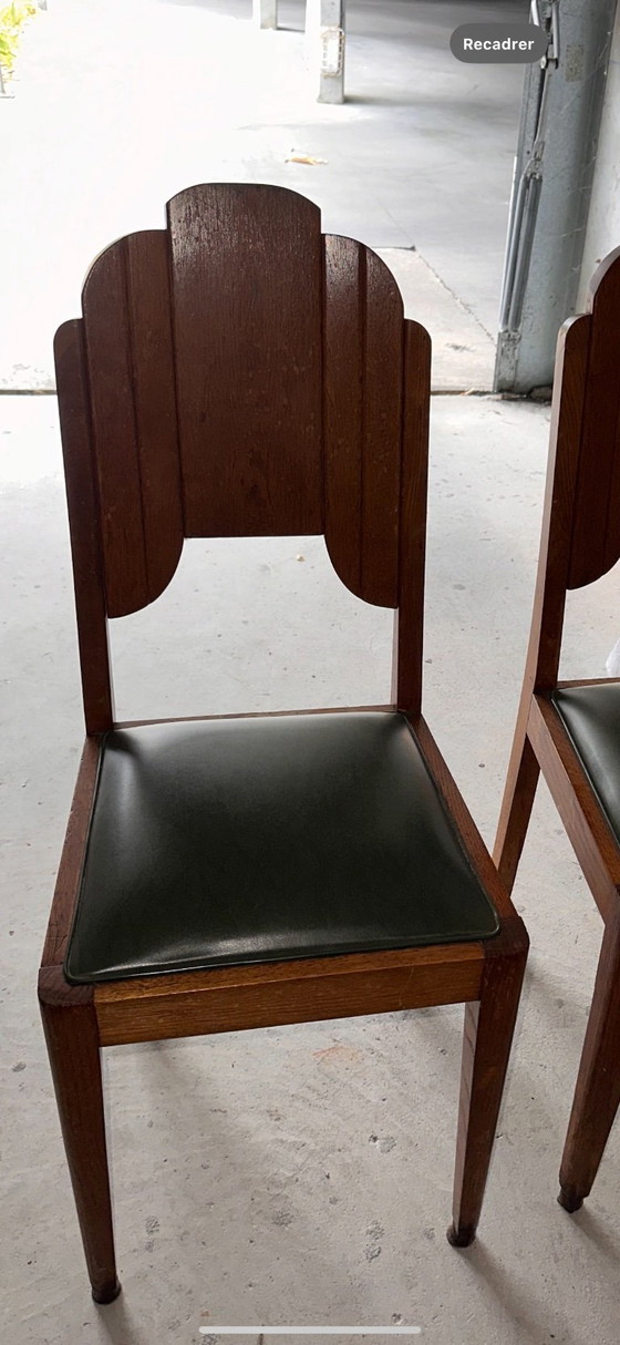 Image 1 of Juego de 6 sillas de comedor originales estilo Art Déco en madera y piel sintética verde (1940).