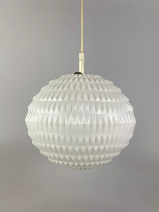Image 1 of Lampada da soffitto a nido d'ape in plastica Erco anni '60-'70, design spaziale