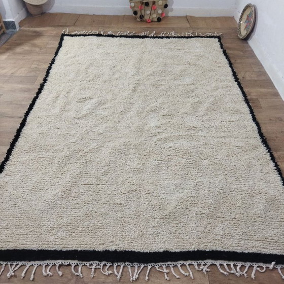 Image 1 of Minimal Beni Ourain Wool Rug – Minimalist Handmade Berber Carpet (295 × 200 cm)