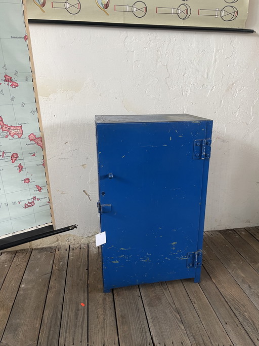 Armoire d'atelier loft design industriel
