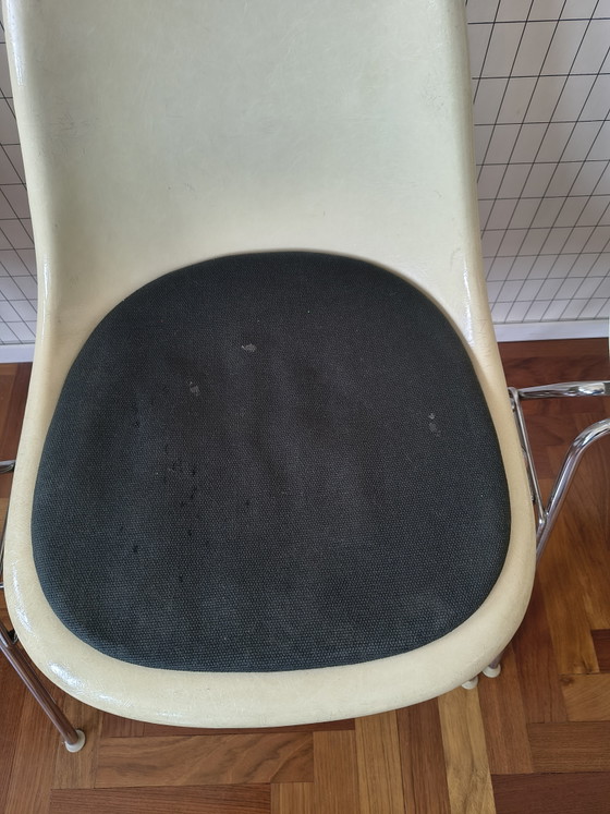 Image 1 of 3 x Eames Miller DSX stacking base fiberglass