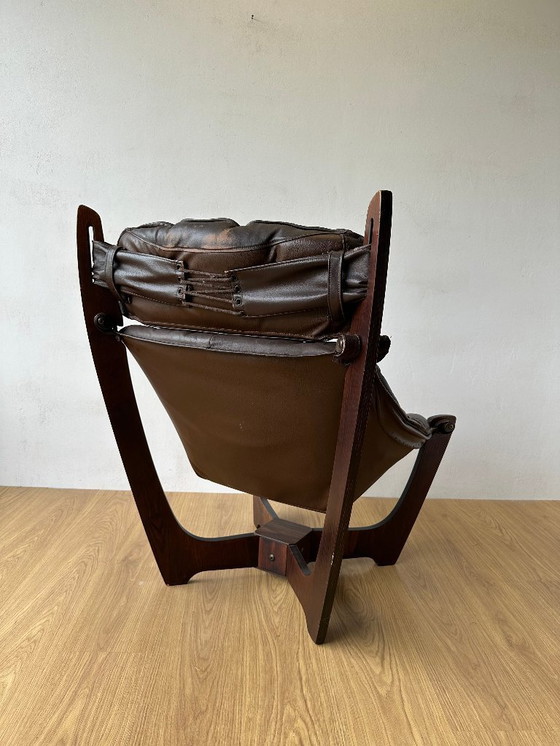 Image 1 of Der Sessel Luna wurde in den 70er Jahren von O. Knutsen entworfen.