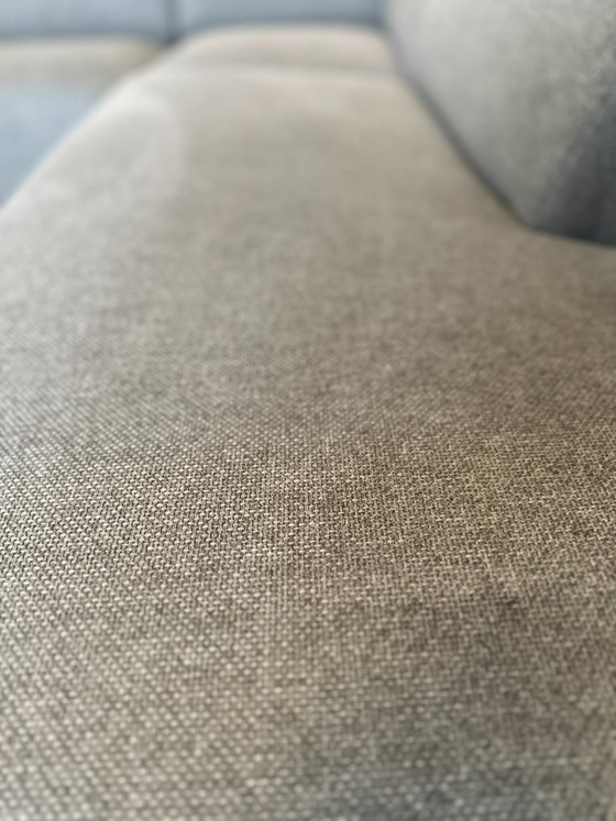Image 1 of Moss green sample sofa in mint condition, 274x220 cm