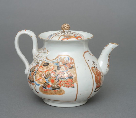 Image 1 of antieke Japanse porseleinen theepot Imari-ware