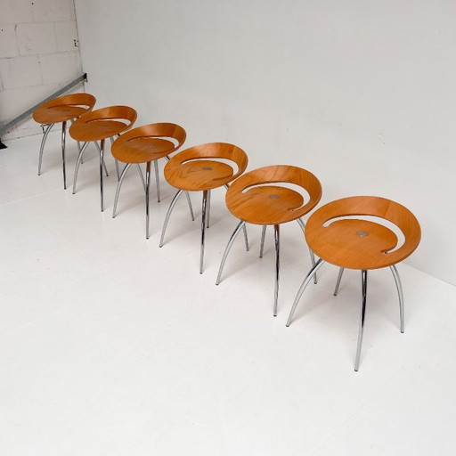 Set van 6 Magis Lyra krukken blank van Sigurdur Thorsteinson