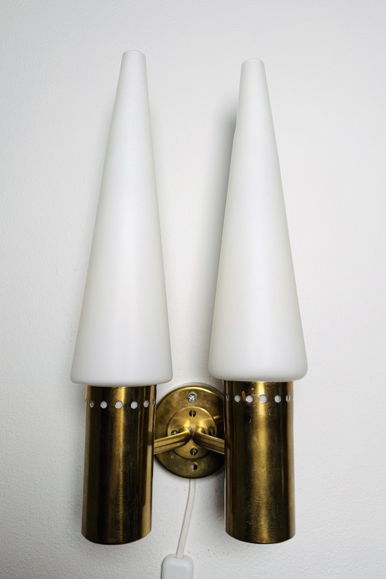 Image 1 of LAMPADA DA PARETE DOPPIA IN OTTONE COLORATO DI HANS-AGNE JAKOBSSON PER MARKARYD, SVEZIA, 1960