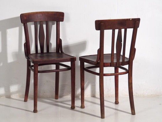 Antique Thonet chairs (c.1920). Set of 2 pieces #1 – Dining chairs (photo 12 of 40)