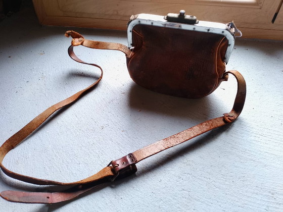 Image 1 of Sacoche de contrôleur de bus Tihuo, Espagne. Cuir, XXe siècle.