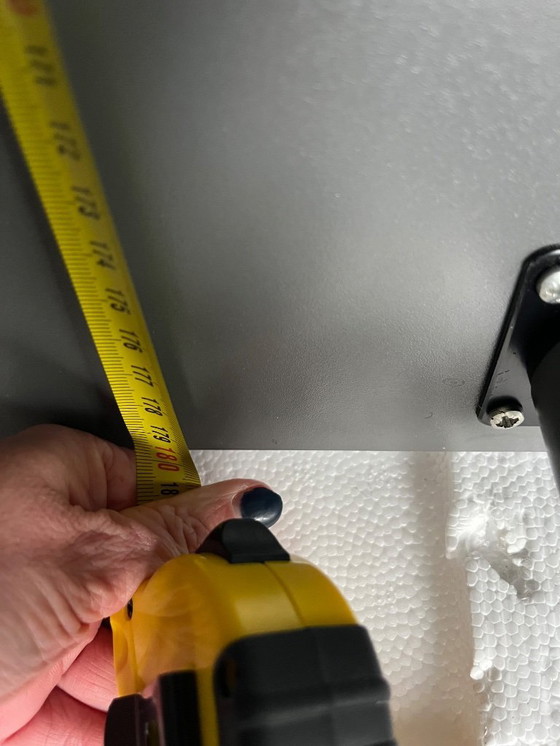 Image 1 of Credenza color argento larga 180 cm (smontata)