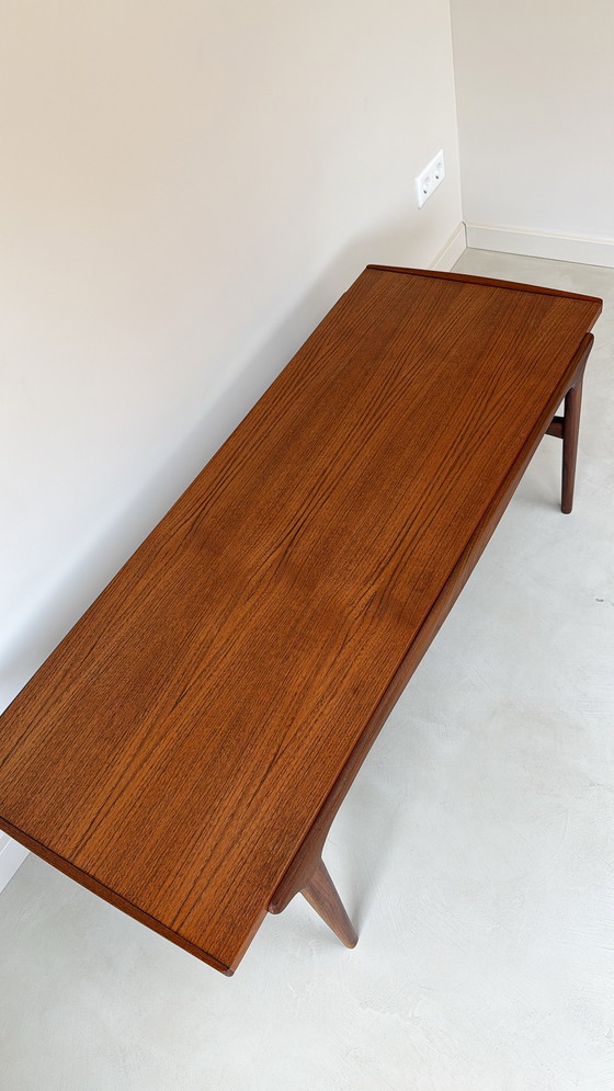 Image 1 of Vintage wooden coffee table with reversible Formica top