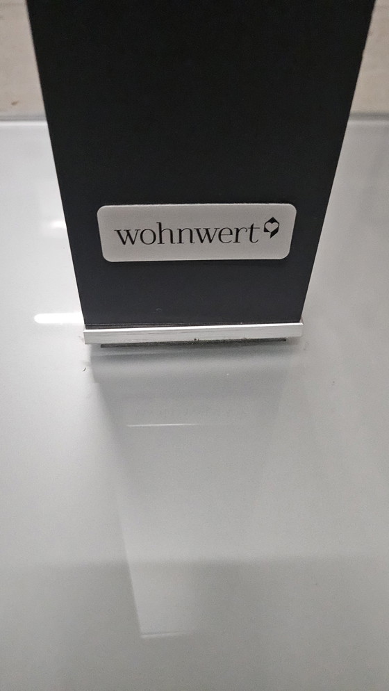 Image 1 of Tavolo di design in metallo e vetro, tavolino laterale, tavolino da caffè in vetro di valore, tavolino da divano