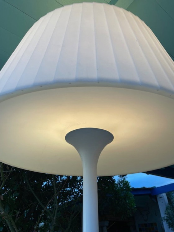 Image 1 of Lampada da terra modernista Folds di Vibia - Lampada di design