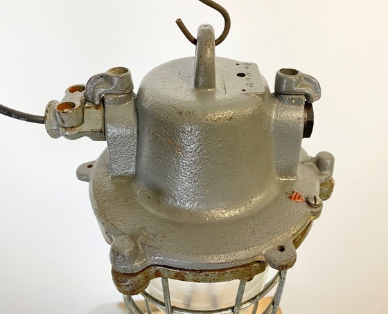 Image 1 of Suspension en fonte grise de style industriel, années 1960